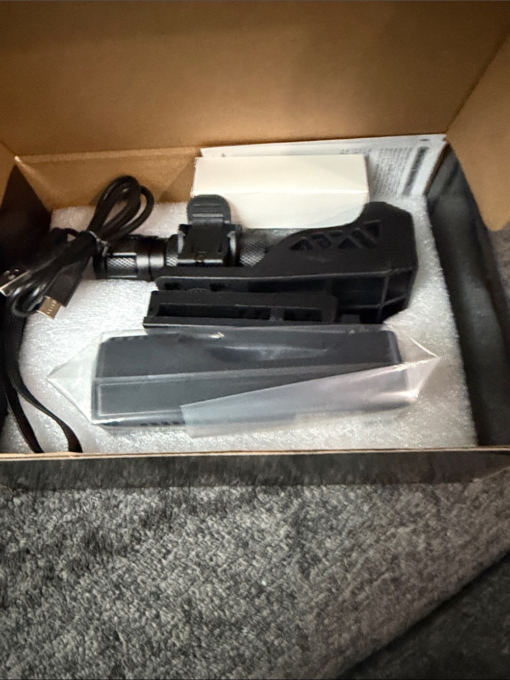 Flashlight packaging - Picture 2 of 3